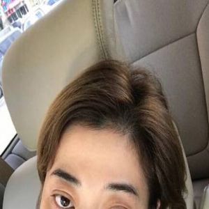 41岁梅婷素颜照曝光 面容憔悴惊现黑眼圈(图)