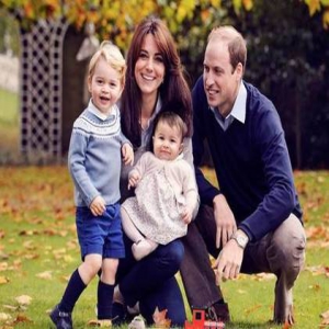 凯特王妃再次不跟女王过圣诞，拖家带口回娘家
