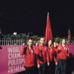 “钢管舞国家队”谈弃赛风波：遗憾但不后悔