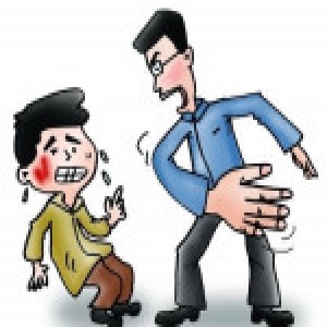 9岁男孩因未写作业被父亲掌掴 欲跳桥吓唬爸妈