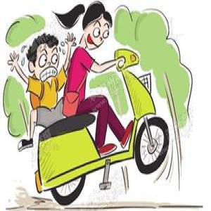 爸爸用电动车代替轿车送上学 孩子不肯坐嫌丢人