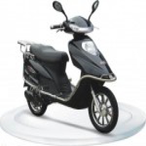 男子用电动车代替轿车送上学 孩子不肯坐嫌丢人