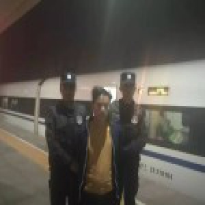 女子与男友吵架深夜下车 被绑水泥块沉尸池塘