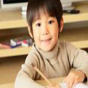 日本男童被老师罚坐小便池吃便当 园长否认