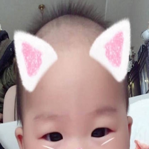 伊能静晒小米粒呆萌照 网友的注意力却在头发上(图)