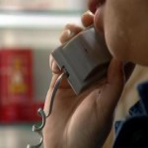 女孩不顾真警察4小时劝阻 向假警察转款1.3万