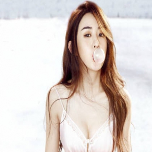 赵丽颖罕见秀性感 身材竟也是如此有料(图)