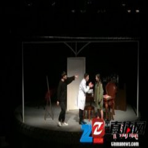 《爱情失格》展现爱情不同侧面 场景切换似旋转木马