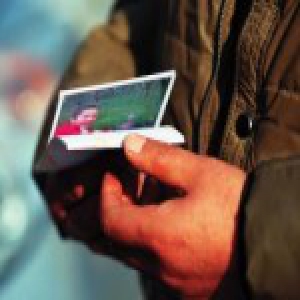 24岁女儿失联1个多月 父亲千里寻女无果后报警