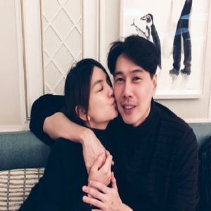 怀孕的Ella变小女人 亲吻老公还肉麻告白