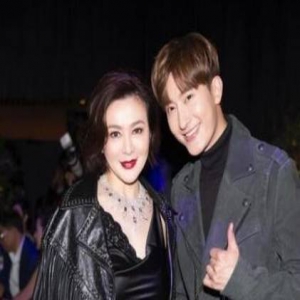 54岁关之琳被曝恋上SJ某鲜肉 钟镇涛做媒