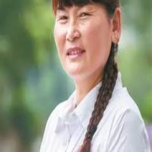 人物 | 这位老师候选2016感动中国年度人物，为她点赞
