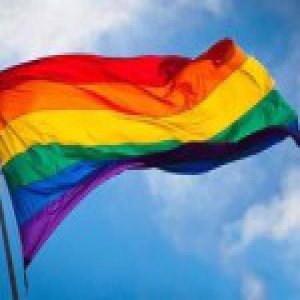 台北核发同性伴侣证首日共发出14张证件