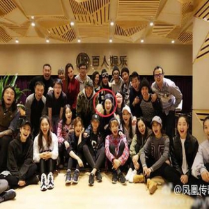 凤凰传奇玲花素颜彩排 你能认出哪个是她吗？(图)