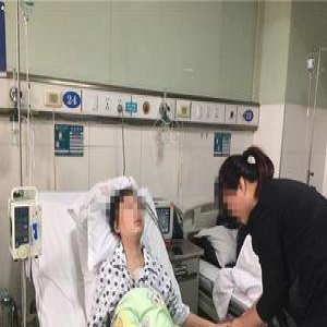 初中生因口角持刀刺伤同学 围观者拉架也被捅伤