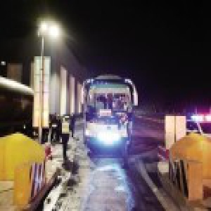 孩子大巴上喊了声“救命” 妈妈被当成人贩子