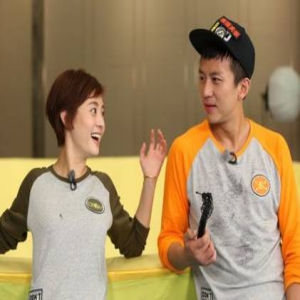 邓超贴膜孙俪捏糖人 网友：夫妻都是手艺人