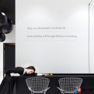 黑与白的超现实café