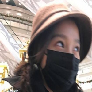 众星凌晨齐贺新年送祝福 李晨甜晒冰冰军装旧照