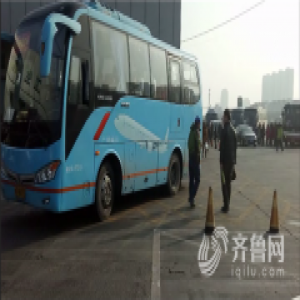 曝山东一高速服务区强收人头费 收多少看心情