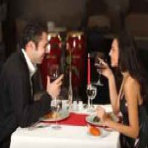 小伙与漂亮女孩约会 吃完饭看到账单后傻眼