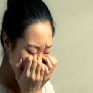 女子离婚3个月后莫名背上千万巨债 每月工资被强执