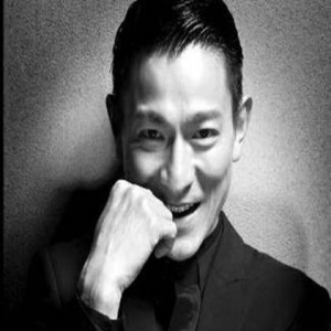 刘德华为拍年历拼了！换了18套衣服 花了5个小时