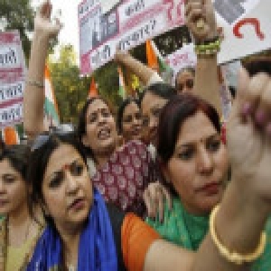 印度发生大规模性侵案 当地高官怪女性穿着西式