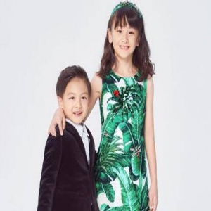 好有爱！叶一茜晒全家甜蜜照：感谢大家又一年的陪伴