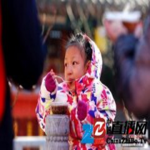 过了“腊八”就是年：煮腊八粥分赠四邻 供果祭祀祖先