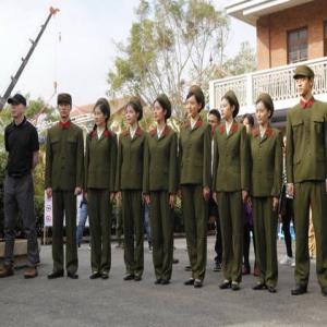 电影《芳华》开机 冯小刚：挑选没整容的女孩颇费周折