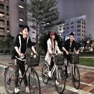 不务正业！赵丽颖要陪冯绍峰小沈阳骑车去“取经”(图)