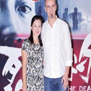 高晓松挺王菲 遭龚琳娜炮轰：皇帝的新衣