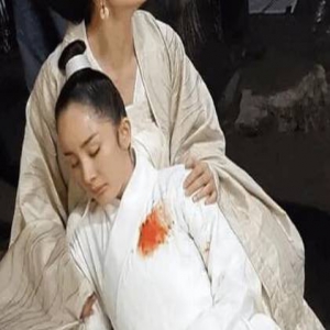 神回复！杨幂回应“发际线”后移：珍惜还有头发的我