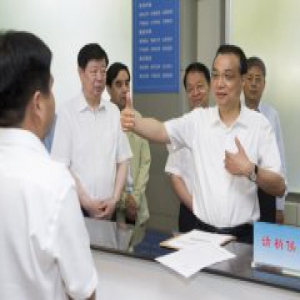 总理之道一以贯之：牵住放管服这个改革“牛鼻子”不放!