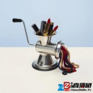 当口红香水像吃的一样被“料理”，你是不是也感觉很扭曲