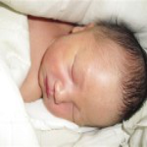 山东一满月男婴被母亲捅了十几刀 送医途中身亡