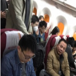 飞机性骚扰事件男主角被拘5日 公司深表震惊和痛心