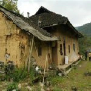 山西一贫困户拒资助：吃救济饿断气 贫困帽不光彩