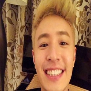 潘玮柏搭电梯被偷拍 “不堪耳目”16秒影片遭曝光