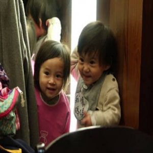 修杰楷晒咘咘近照 短发的她坏笑起来有点帅(图)