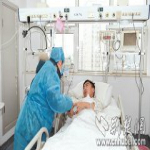 湖北援疆人员架起救命桥 新疆尿毒症患者换肾成功