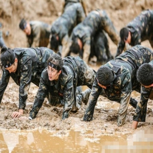 杨幂自叹这一年对不起家人，留下了许多遗憾