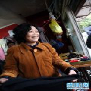 【网络媒体走转改】贵阳“社区干妈”宋振纹：18年助人无数