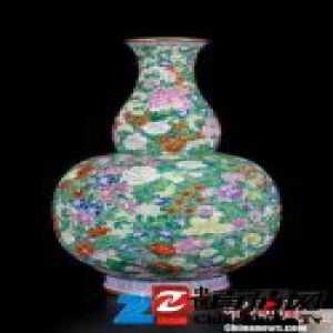 乾隆大花瓶拍出2242.5万 19世纪被盗至英国