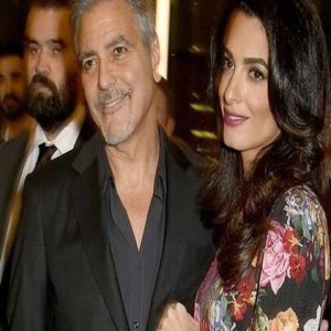 乔治·克鲁尼妻子小腹凸起 结婚两年疑似有喜