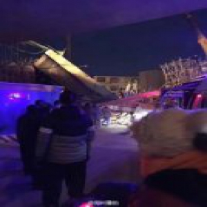 郑州一高架桥桥面发生坍塌 已造成1人死亡8人受伤