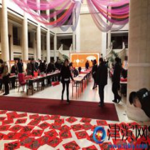 【网络媒体走转改】万份文化年货 温暖外来建设者