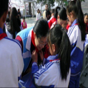 安康澳斯曼送温暖 与孩子们欢度冬日