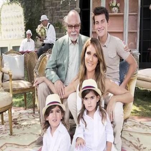 太催泪！亡夫去世一周年，席琳·迪翁悲痛悼念…